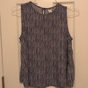 🌻Old Navy Tank Top🌻